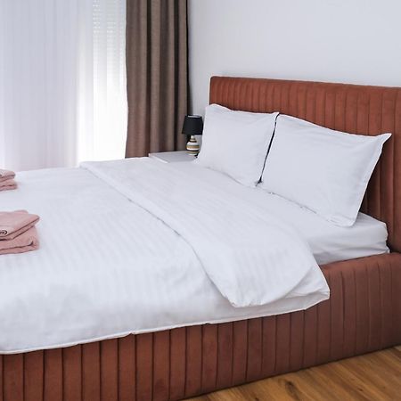 Nest Apartments Gjakova Экстерьер фото