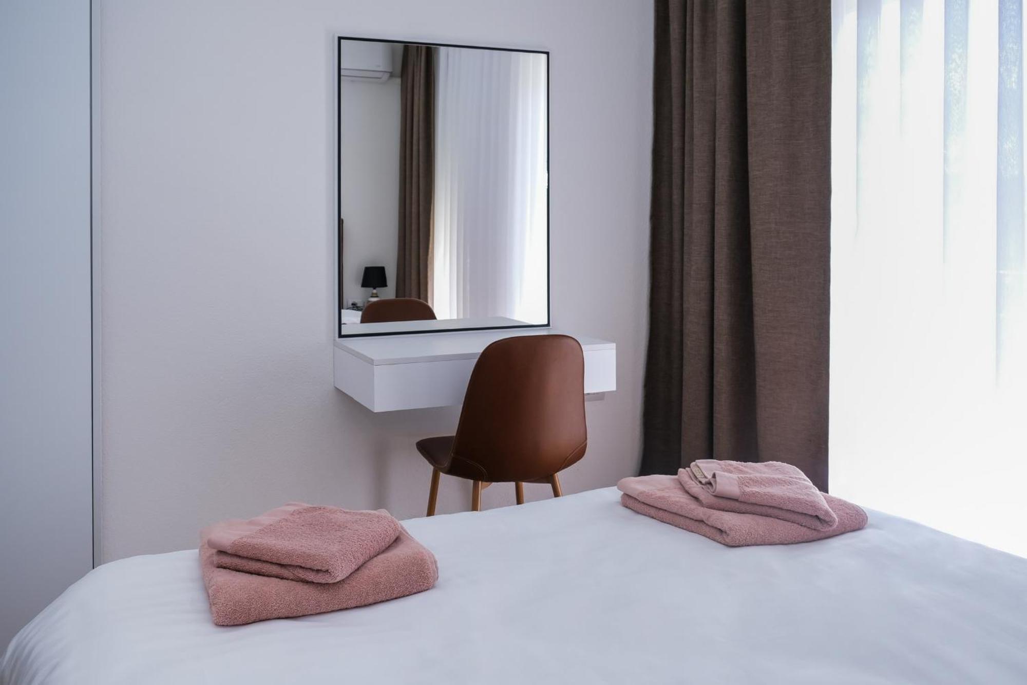 Nest Apartments Gjakova Экстерьер фото