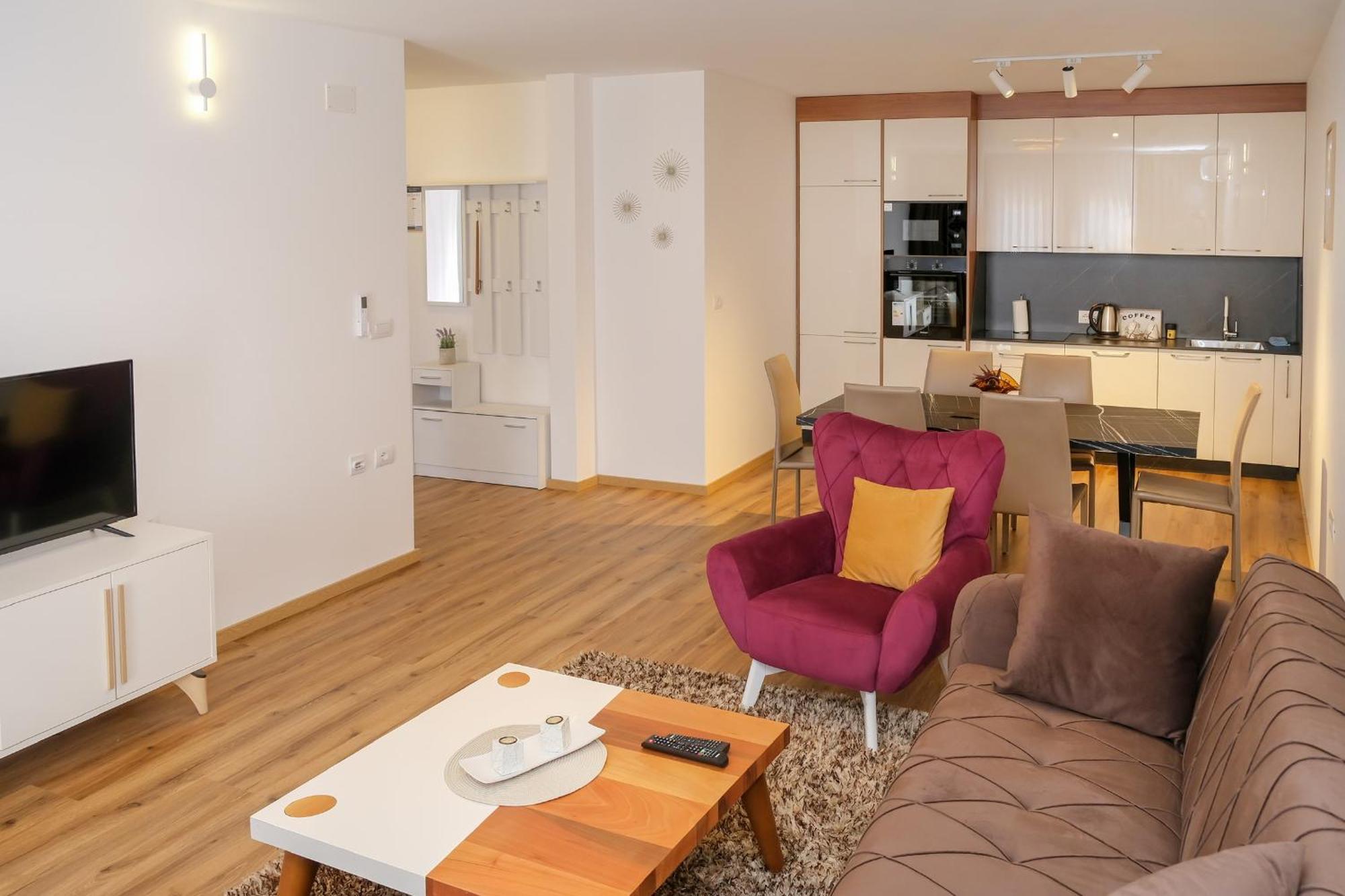 Nest Apartments Gjakova Экстерьер фото